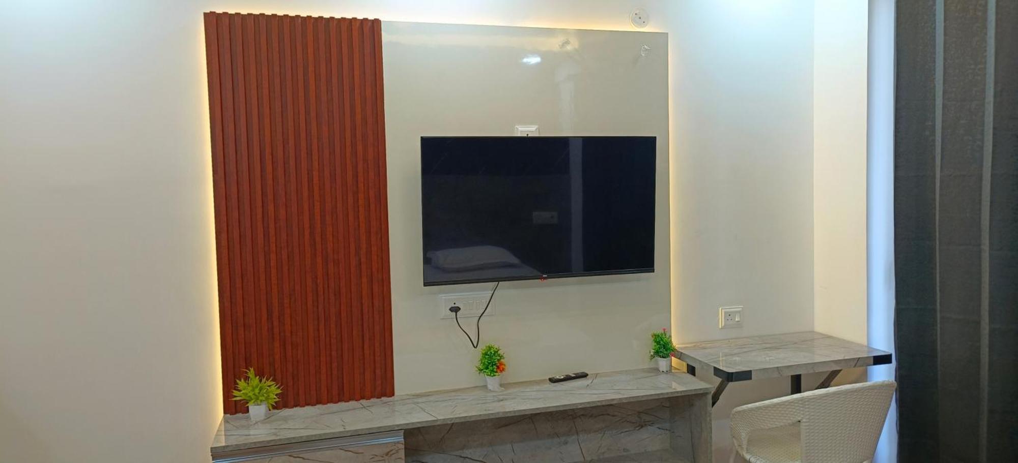 Aarohi Studio Hotels Ghaziabad Luaran gambar